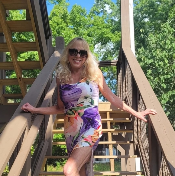 Meet your Posher, Jean - Picture 2 of 2